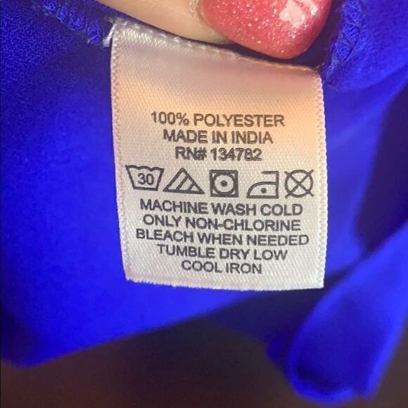 Small Indulge royal blue sleeveless date night top. (J1) - Picture 8 of 8